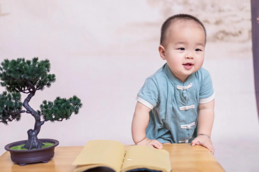泗阳宝宝脸上小白点